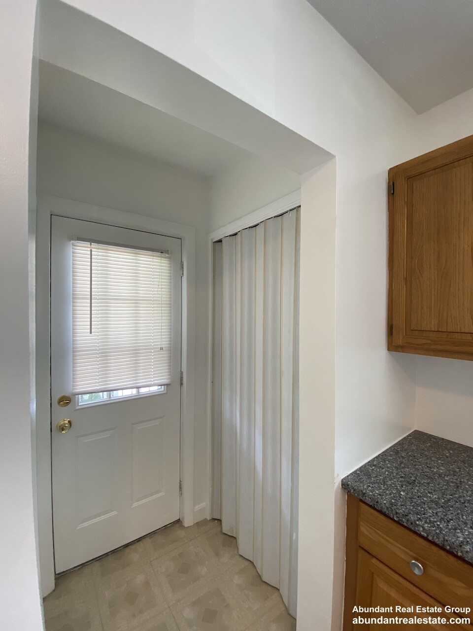 2 bed, 1 bath apartment for rent at 25 Conwell Ave Unit 1, Teele Square — photo 12 of 23