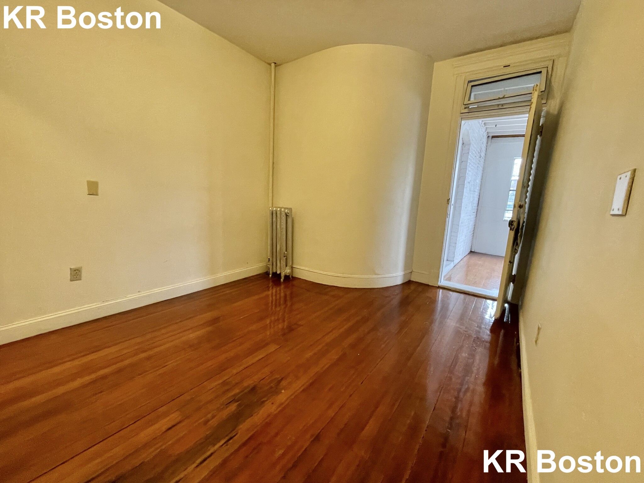 5 bed, 2 bath apartment for rent at 1907 Beacon St Unit 2, Chestnut Hill — photo 17 of 20