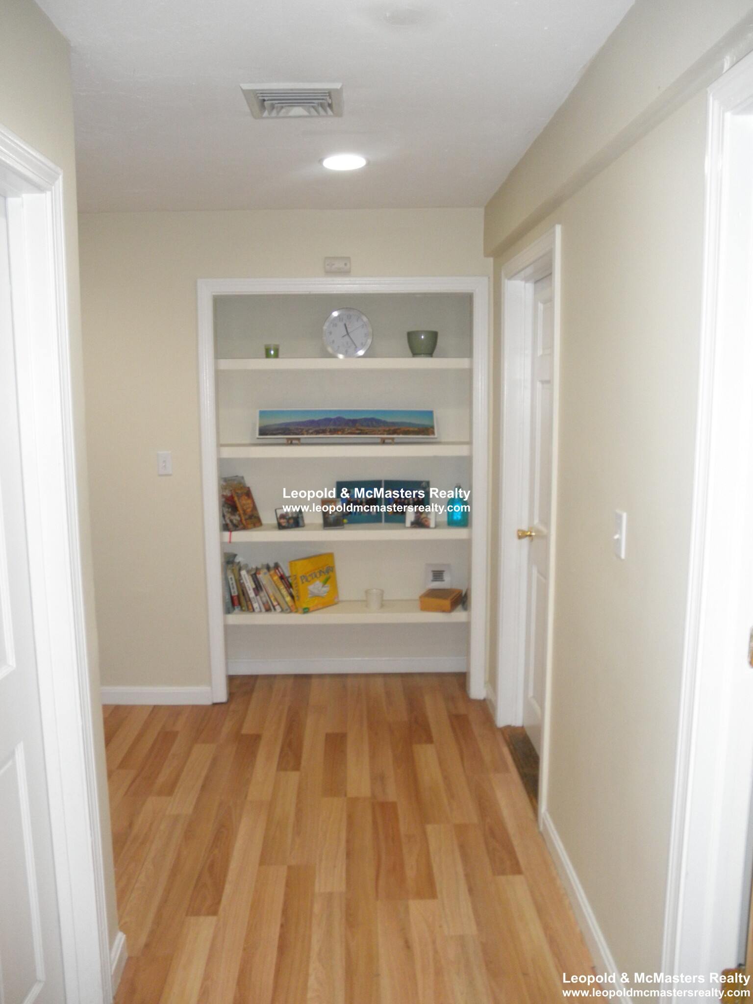3 bed, 2 bath apartment for rent at 19 Braemore Rd Unit 1U, Brighton — photo 11 of 17