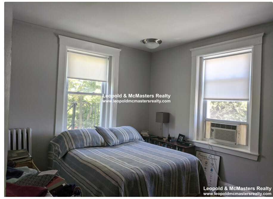 2 bed, 1 bath apartment for rent at 14 Russell St Unit 22, North Quincy — photo 8 of 12