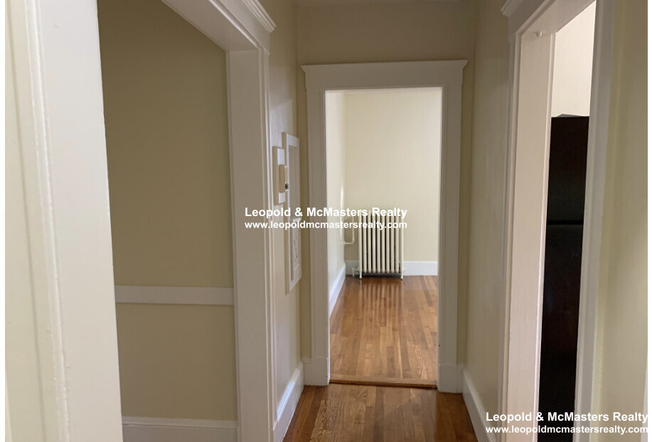 2 bed, 1 bath apartment for rent at 14 Russell St Unit 22, North Quincy — photo 10 of 12
