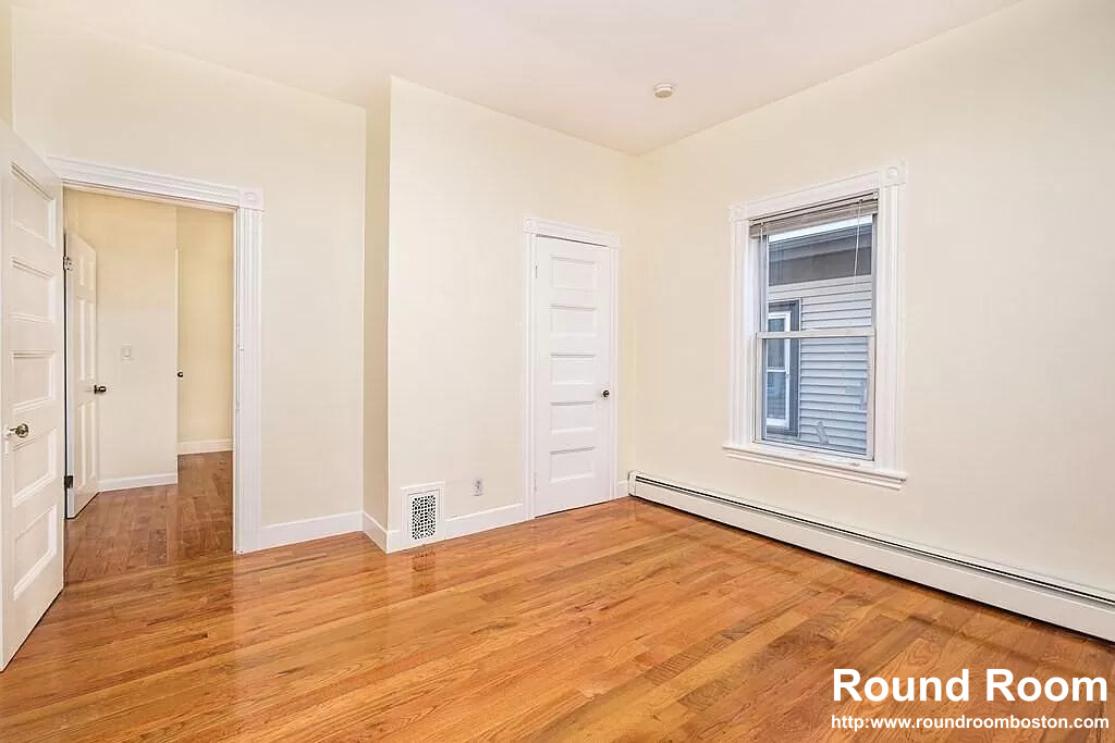 3 bed, 1 bath apartment for rent at 28 Moreland St Unit 2, Winter Hill — photo 7 of 13