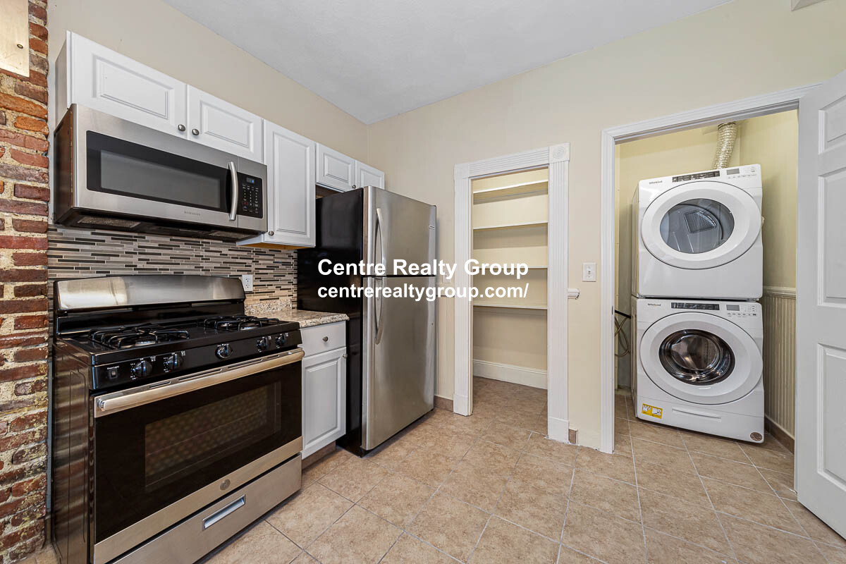 3 bed, 1 bath apartment for rent at 37 Brackett St Unit 2, Brighton — photo 3 of 18