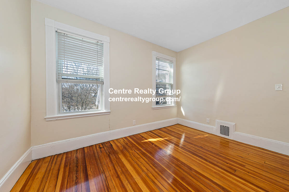 3 bed, 1 bath apartment for rent at 37 Brackett St Unit 2, Brighton — photo 7 of 18