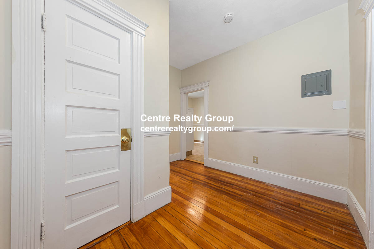3 bed, 1 bath apartment for rent at 37 Brackett St Unit 2, Brighton — photo 9 of 18