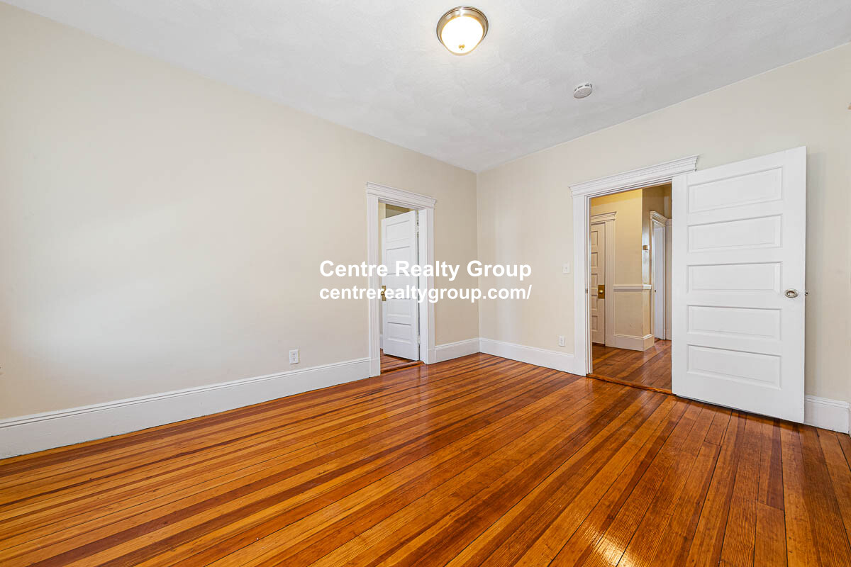 3 bed, 1 bath apartment for rent at 37 Brackett St Unit 2, Brighton — photo 12 of 18