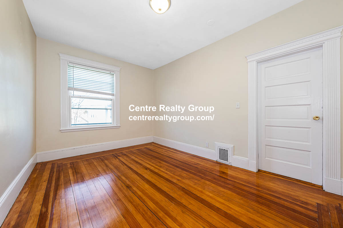 3 bed, 1 bath apartment for rent at 37 Brackett St Unit 2, Brighton — photo 14 of 18