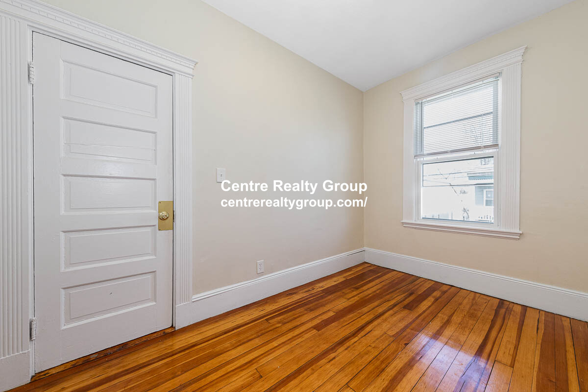 3 bed, 1 bath apartment for rent at 37 Brackett St Unit 2, Brighton — photo 16 of 18