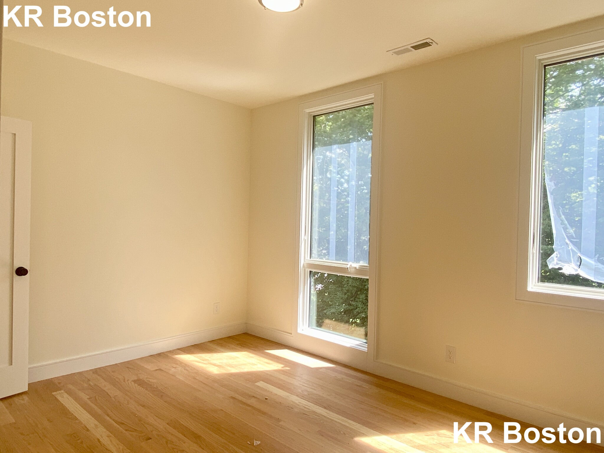 3 bed, 2.5 bath apartment for rent at 72 Cameron St Unit 4, Brookline Village — photo 6 of 16