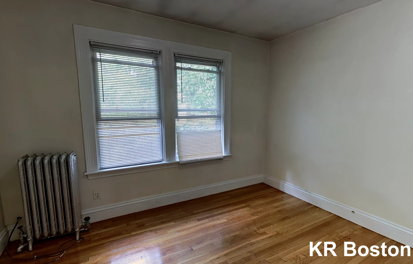 7 bed, 2 bath apartment for rent at 1779 Commonwealth Ave Unit 2, Brighton — photo 8 of 10