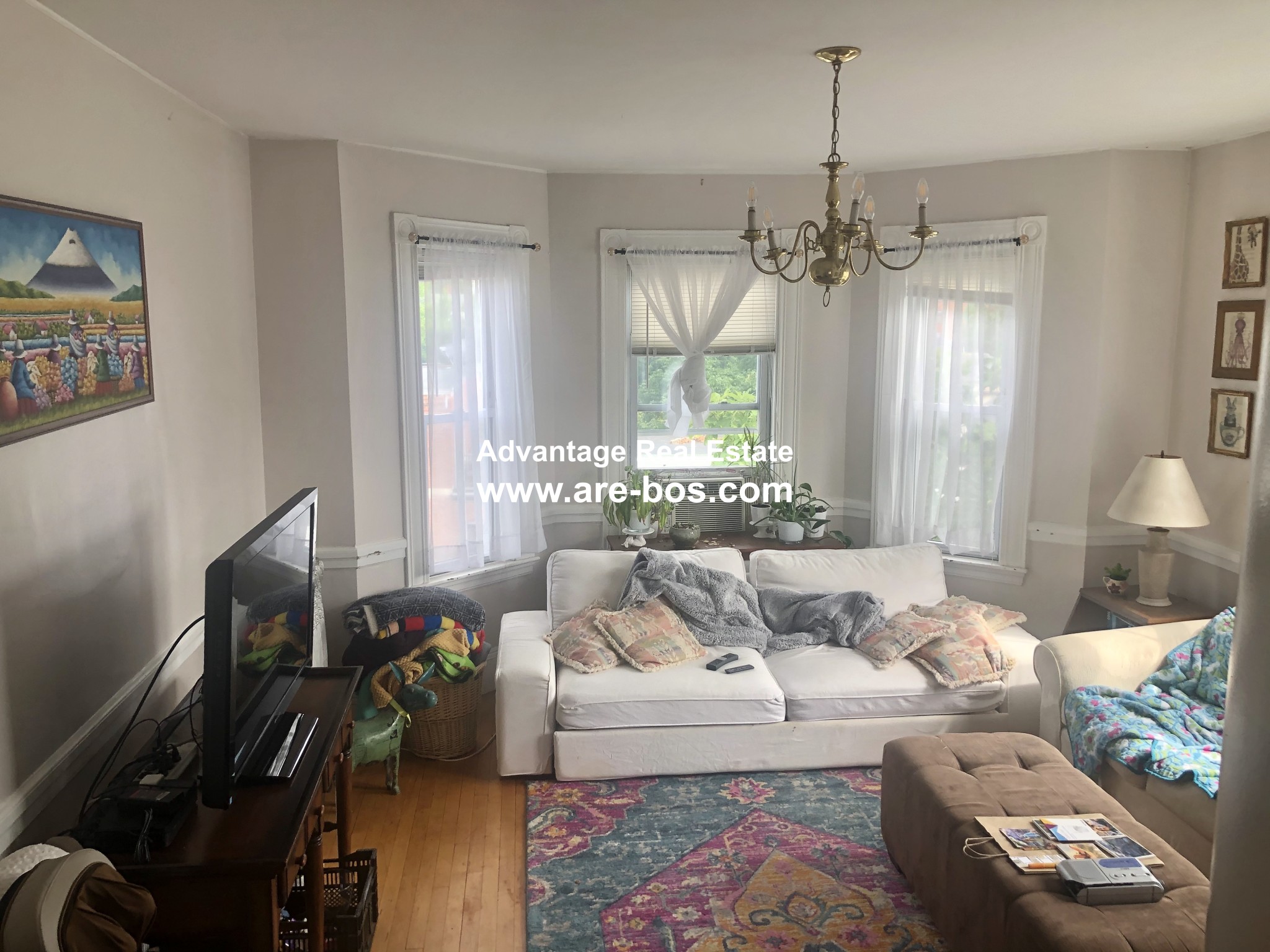 4 bed, 1 bath apartment for rent at 68 Boylston St Unit 6, Brookline Village — photo 8 of 17