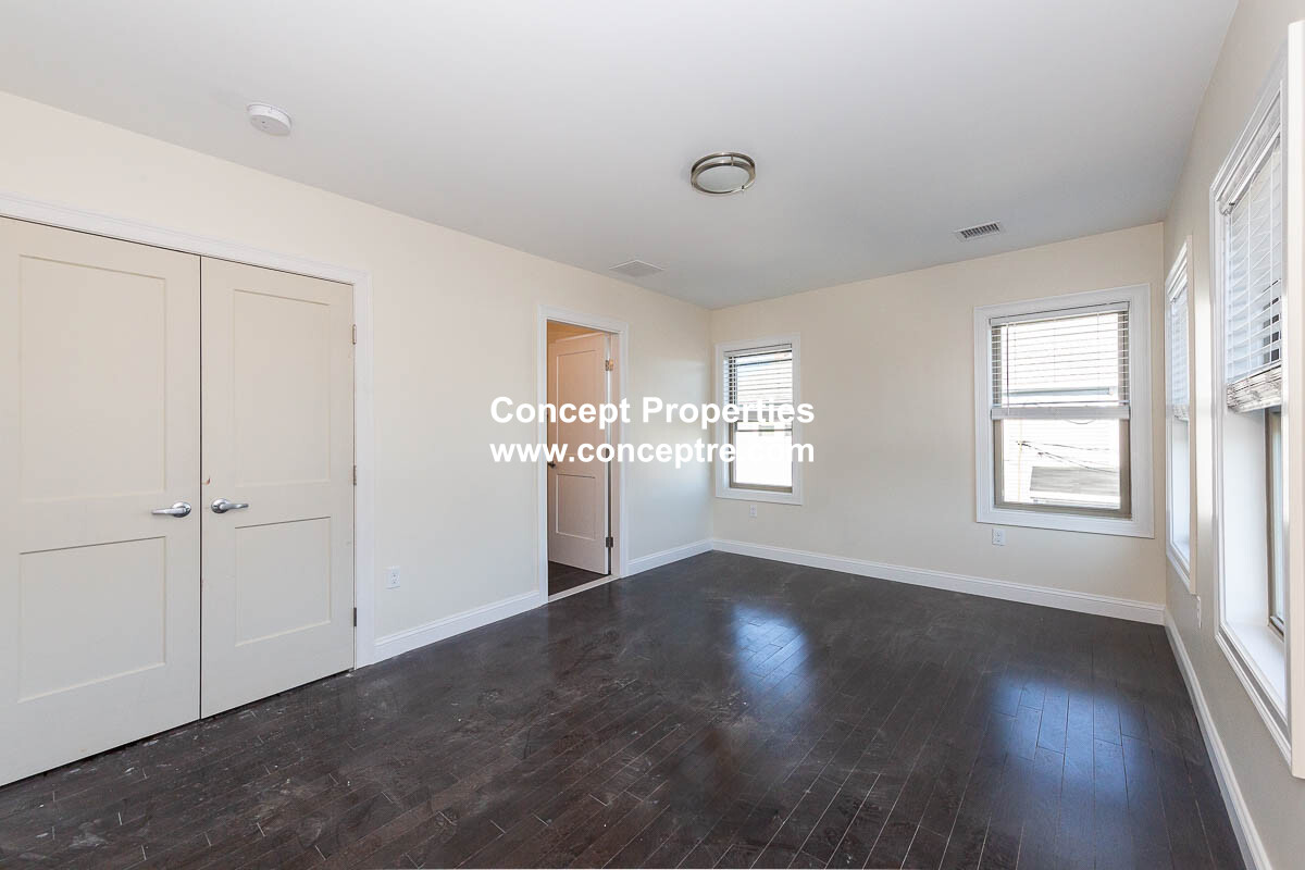 4 bed, 4+ bath apartment for rent at 39 Harvard St Unit 2, Charlestown — photo 4 of 20