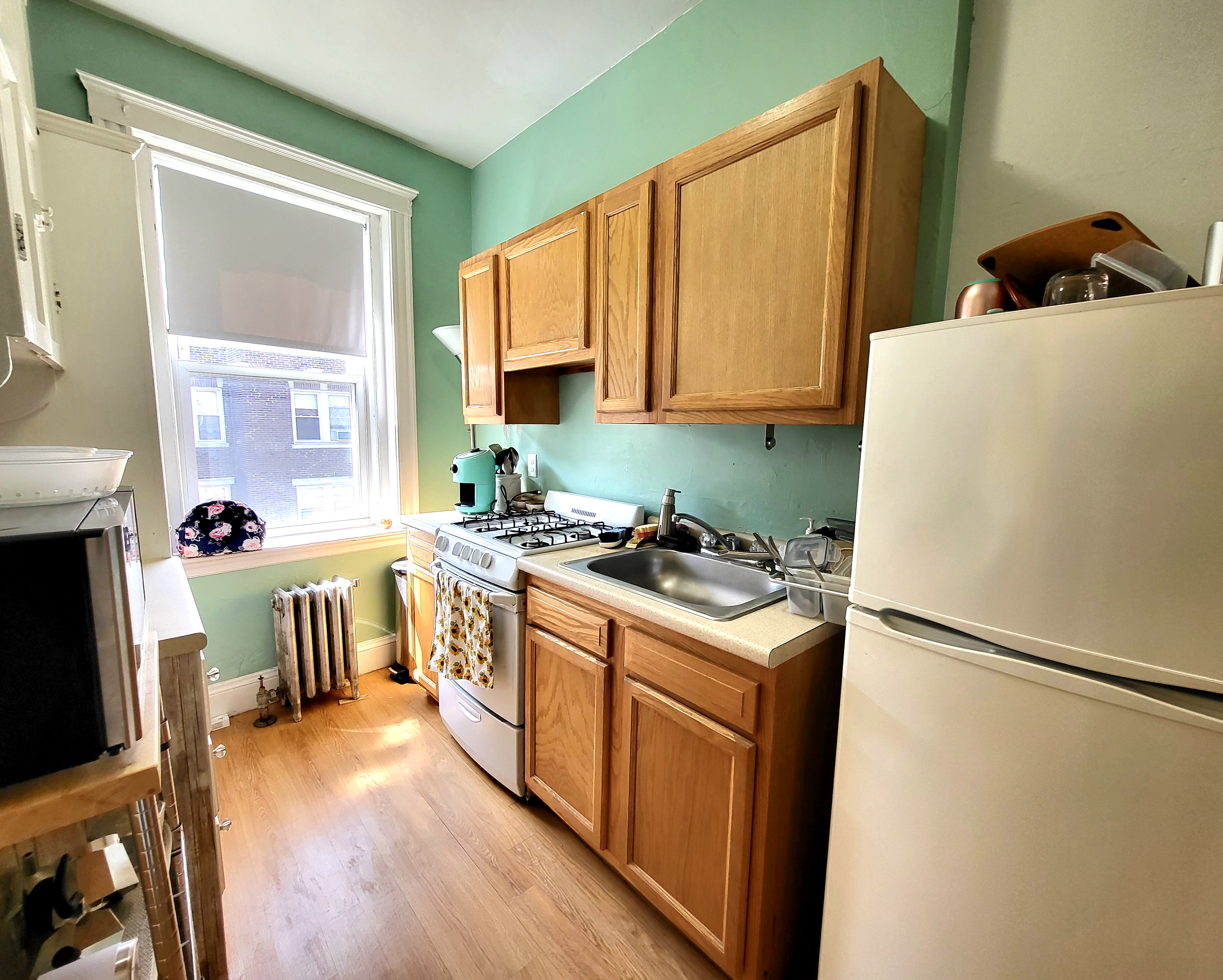 Studio bed, 1 bath apartment for rent at 65 Chiswick Rd Unit 17, Brighton — photo 3 of 14