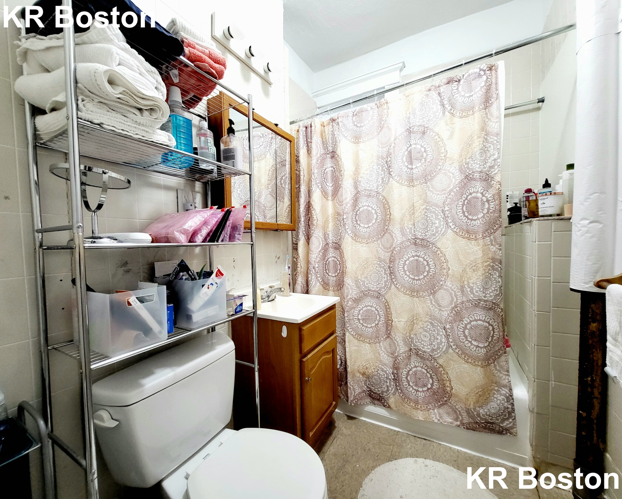 2 bed, 1 bath apartment for rent at 10 Egremont Rd Unit 2, Brighton — photo 4 of 4