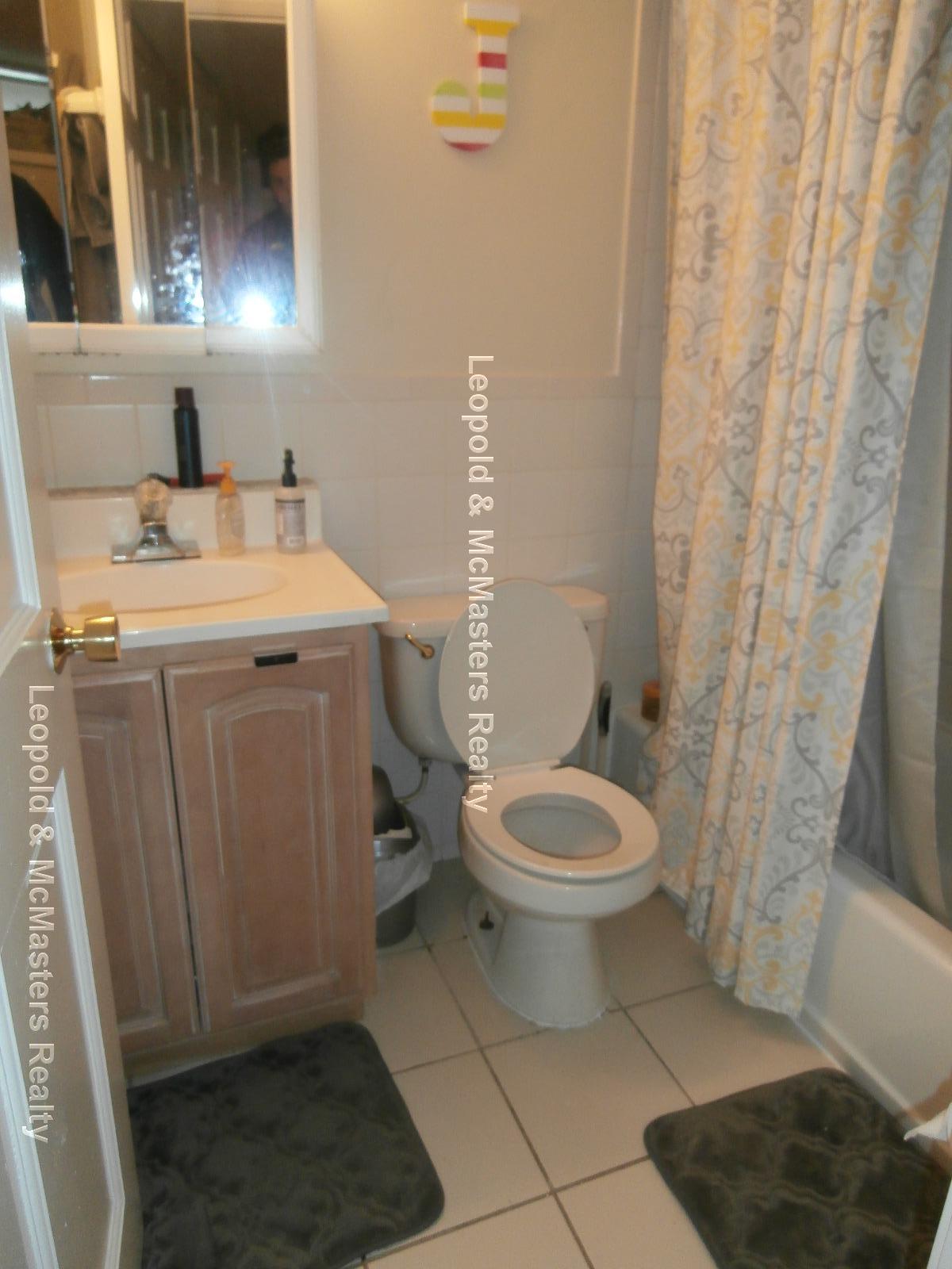 3 bed, 2 bath apartment for rent at 19 Braemore Rd Unit 1U, Brighton — photo 6 of 17