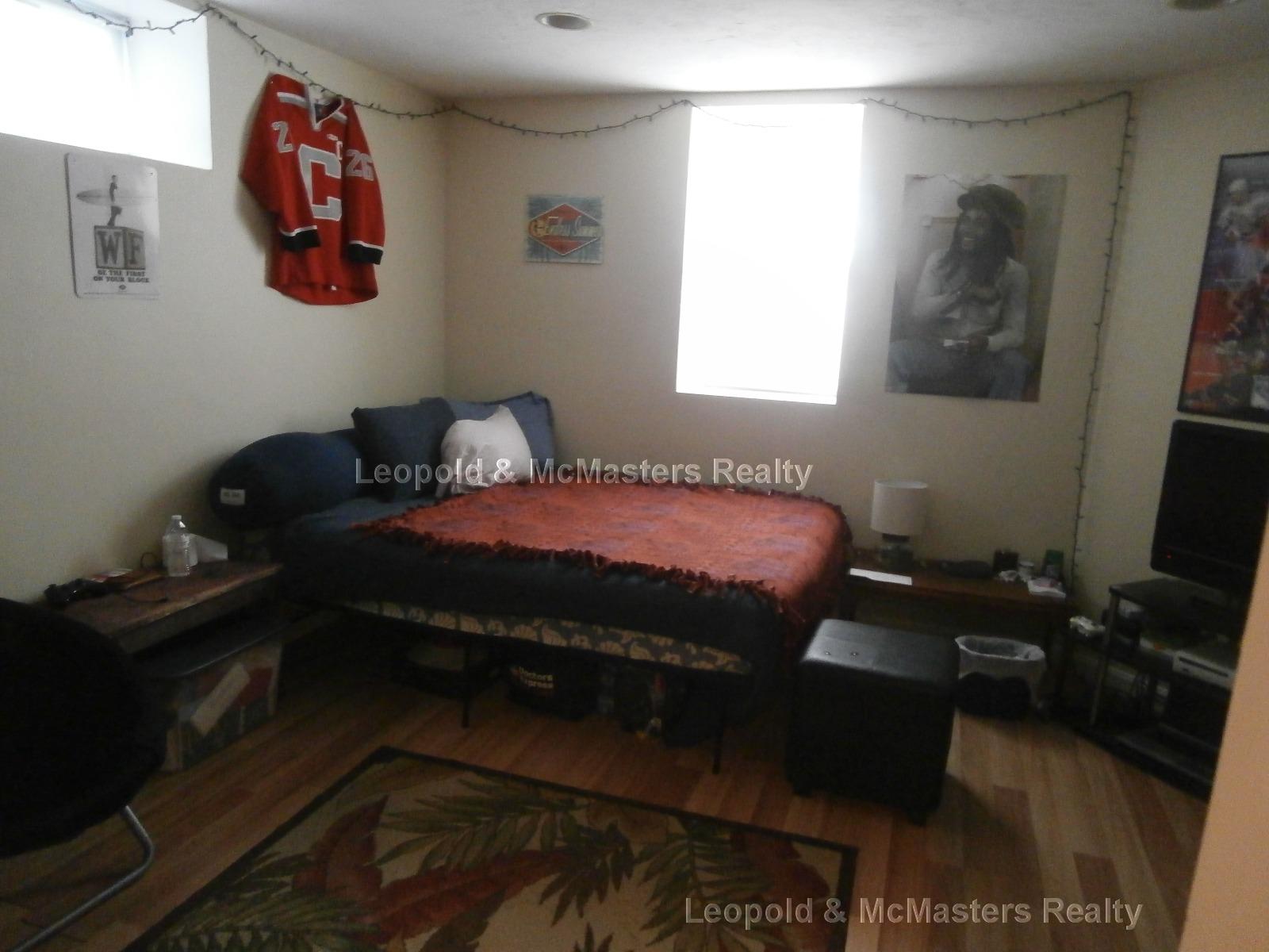 3 bed, 2 bath apartment for rent at 19 Braemore Rd Unit 1U, Brighton — photo 4 of 17