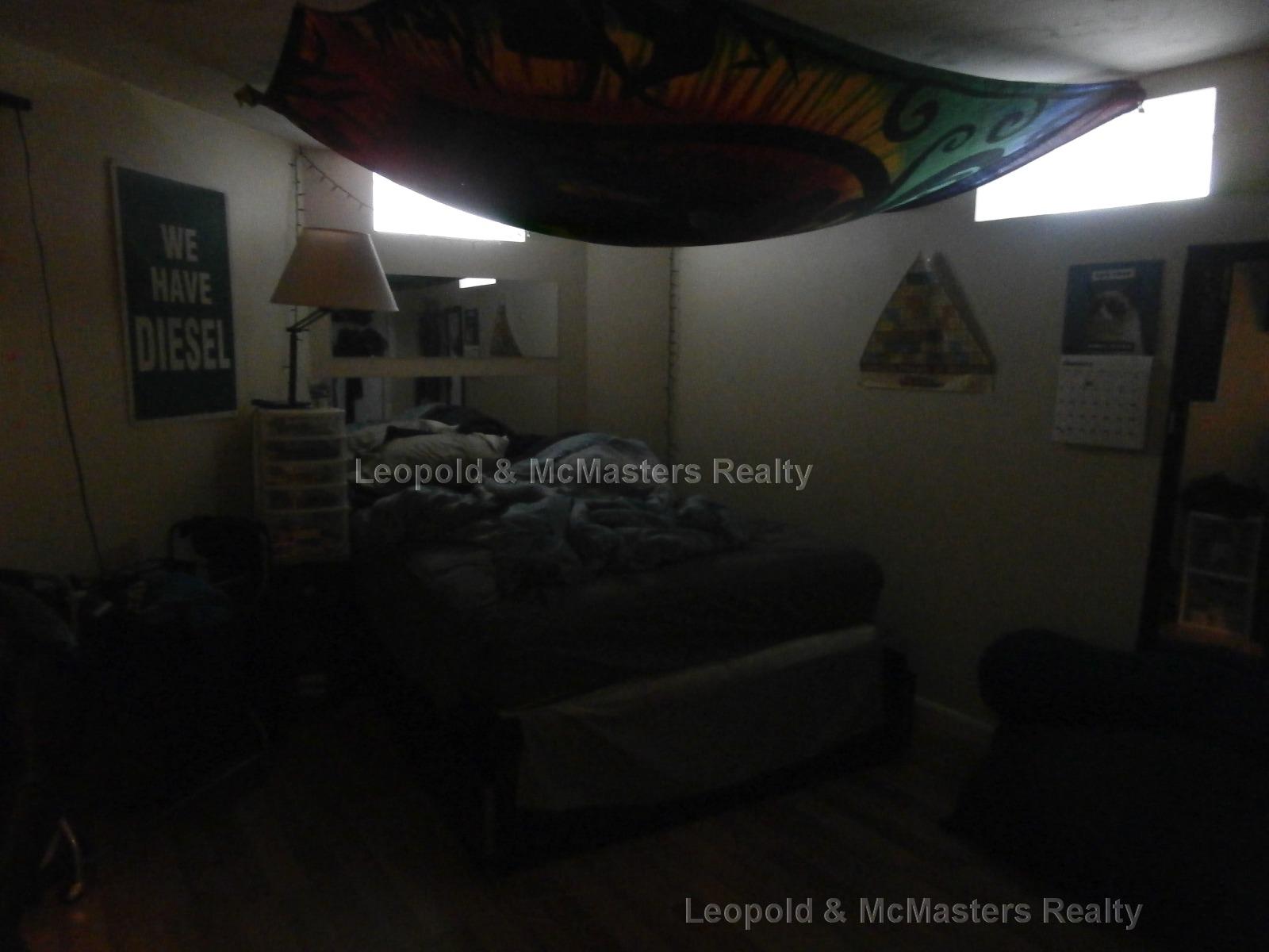 3 bed, 2 bath apartment for rent at 19 Braemore Rd Unit 1U, Brighton — photo 3 of 17