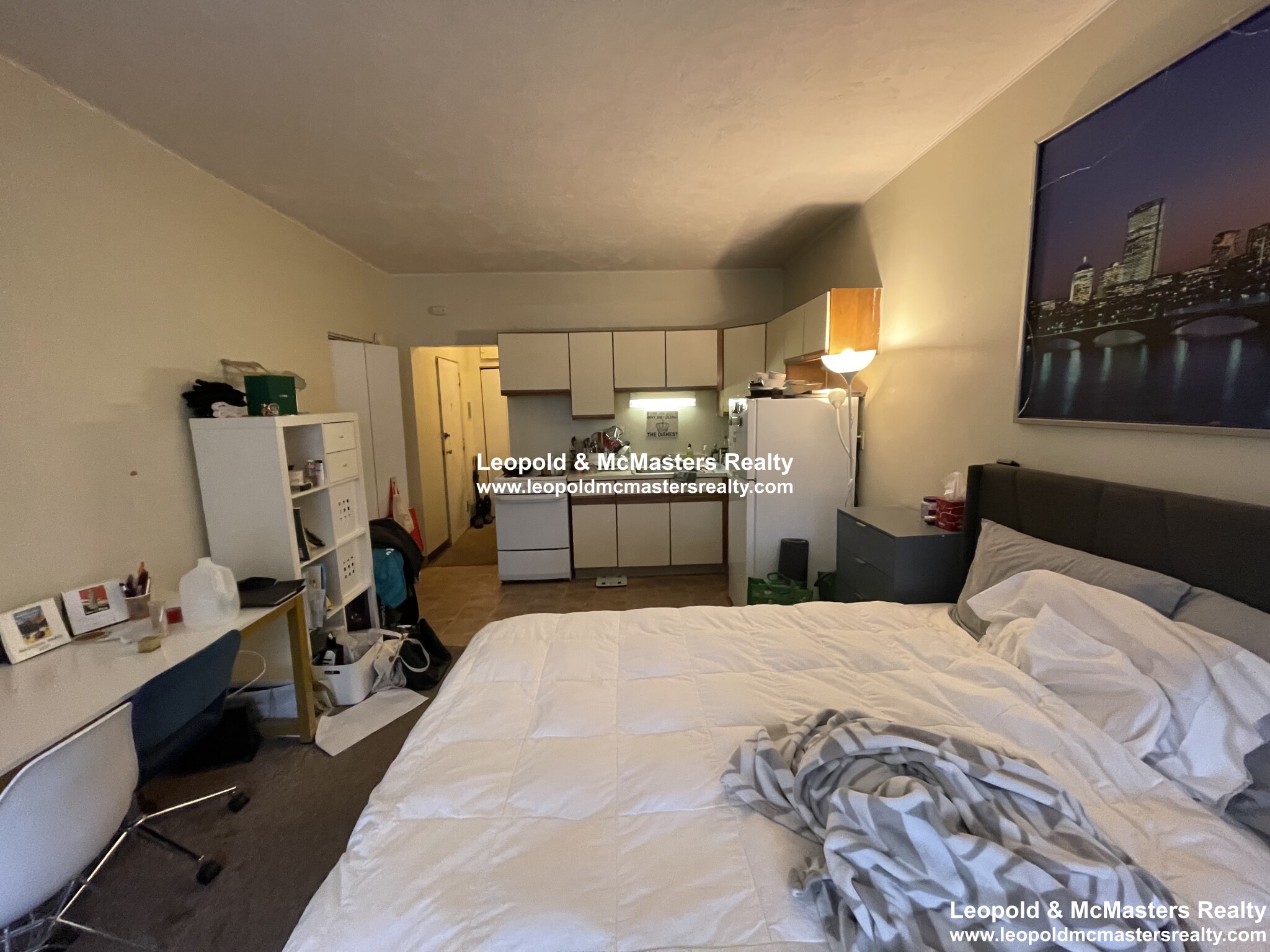 Studio bed, 1 bath apartment for rent at 1118 Commonwealth Ave Unit 6, Allston — photo 3 of 6