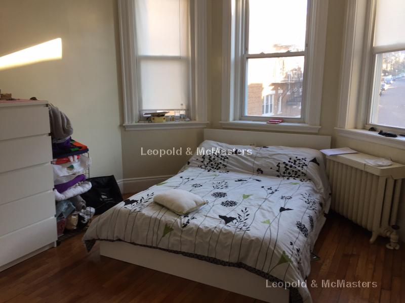 1 bed, 1 bath apartment for rent at 228 Kelton St Unit 6u, Allston — photo 5 of 6