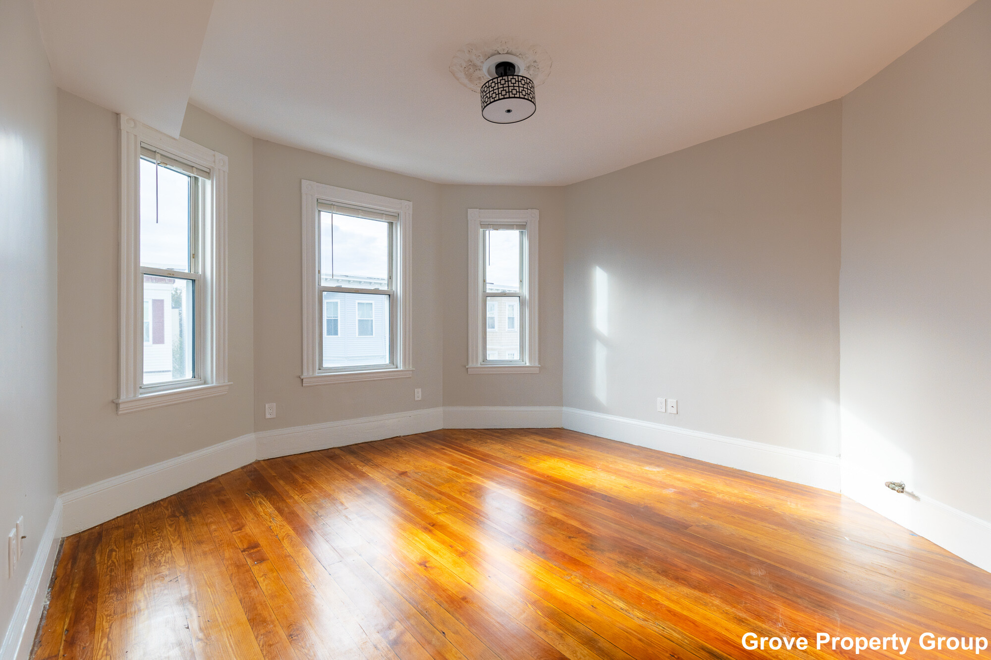 4 bed, 2 bath apartment for rent at 206 L St Unit 1, South Boston — photo 9 of 15