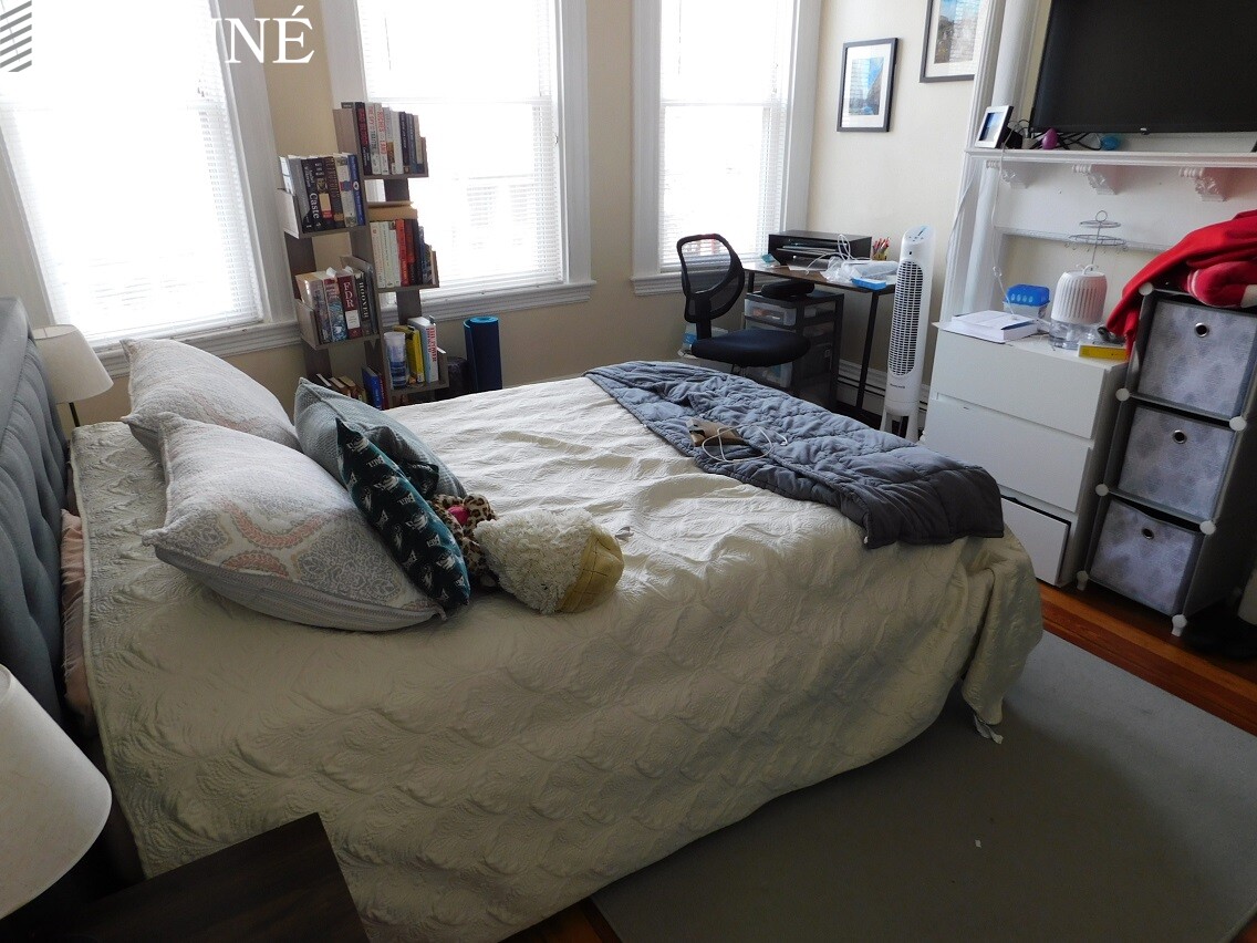 4 bed, 1.5 bath apartment for rent at 1264 Cambridge St Unit 1, Inman Square — photo 6 of 11