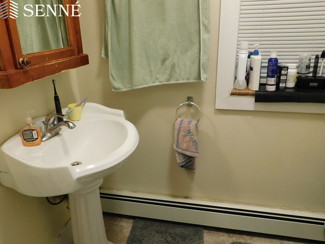 4 bed, 1.5 bath apartment for rent at 1264 Cambridge St Unit 1, Inman Square — photo 3 of 11