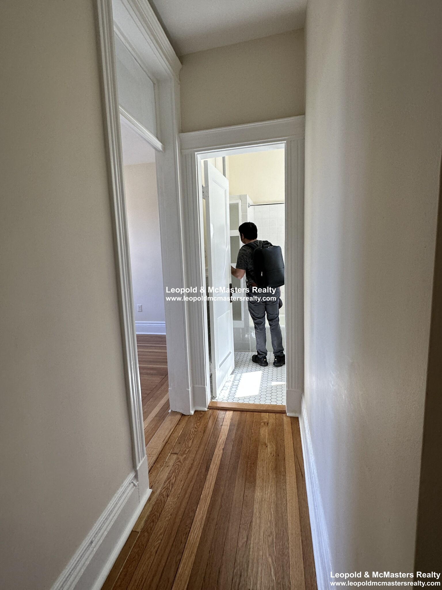Studio bed, 1 bath apartment for rent at 27 Park Dr Unit 9U, Fenway — photo 4 of 8
