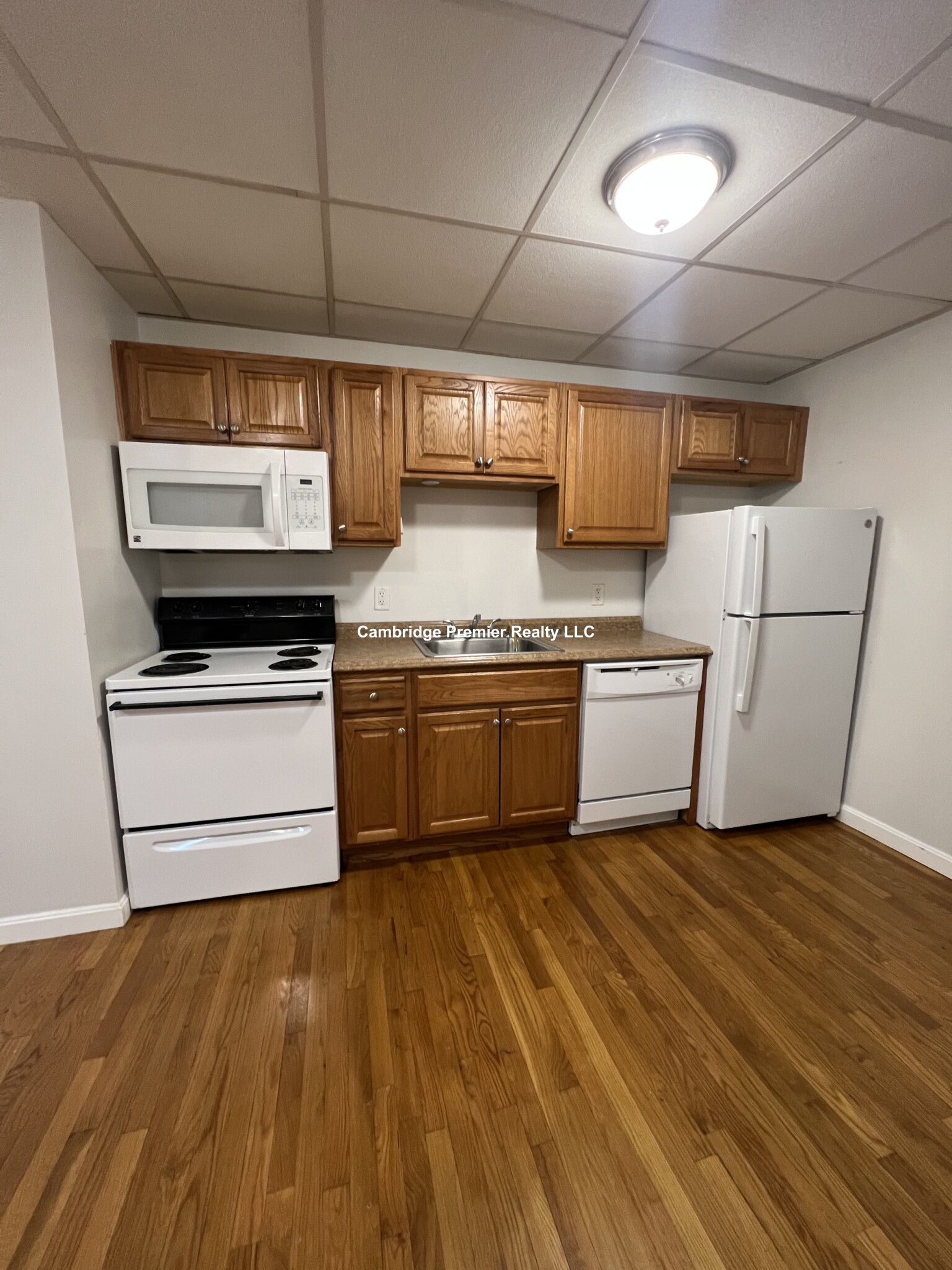 2 bed, 1 bath apartment for rent at 22 High St Unit 9, Medford — photo 2 of 8