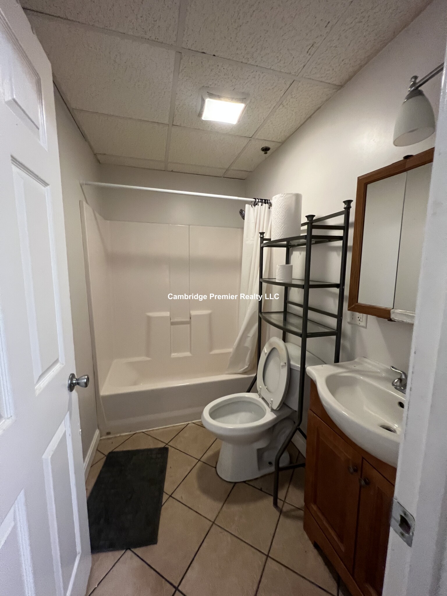 2 bed, 1 bath apartment for rent at 22 High St Unit 9, Medford — photo 7 of 8