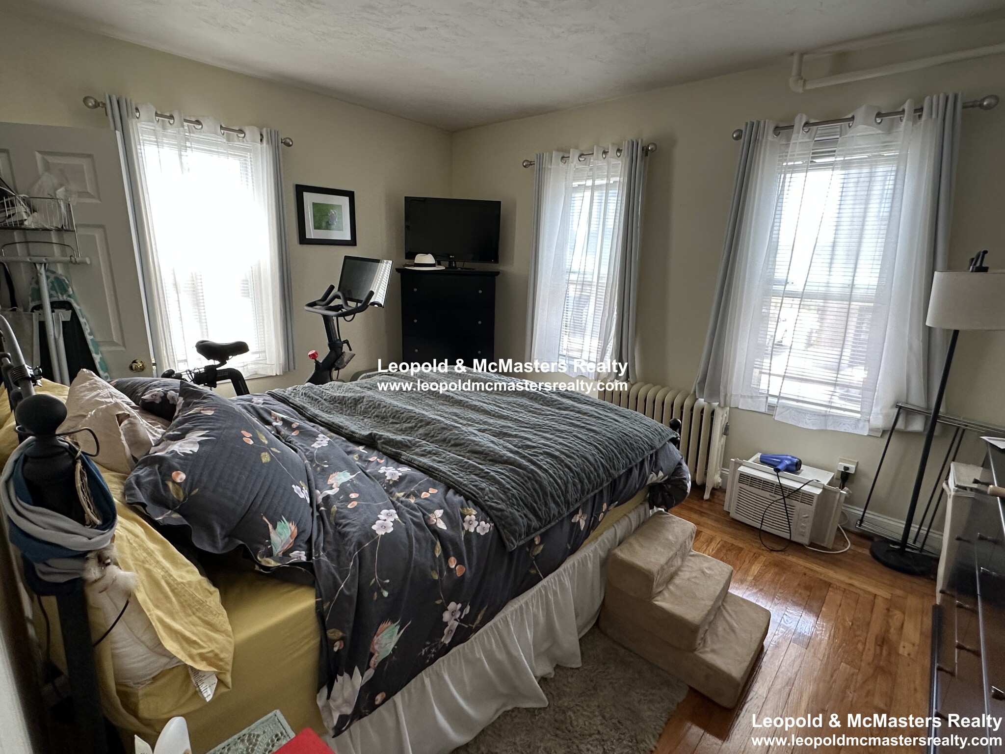 3 bed, 1 bath apartment for rent at 354 Shirley St Unit 1, Winthrop — photo 4 of 10