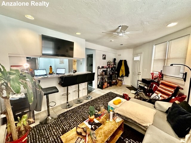 2 bed, 1 bath apartment for rent at 21 Cleveland Pl Unit 1, North End — photo 1 of 15
