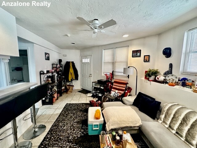 2 bed, 1 bath apartment for rent at 21 Cleveland Pl Unit 1, North End — photo 10 of 15