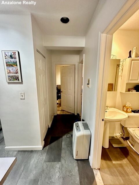 2 bed, 1 bath apartment for rent at 21 Cleveland Pl Unit 1, North End — photo 11 of 15