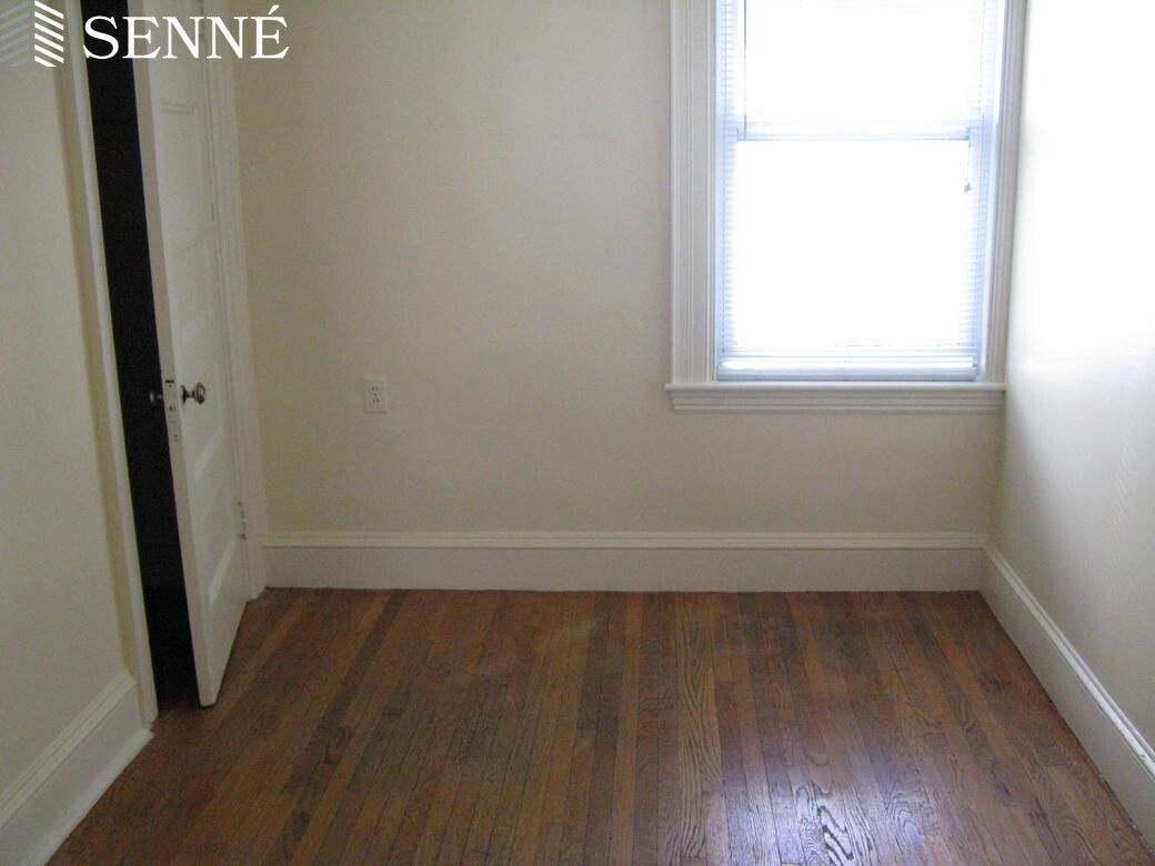 1 bed, 1 bath apartment for rent at 14 Prentiss St Unit 2, Harvard Square — photo 3 of 4