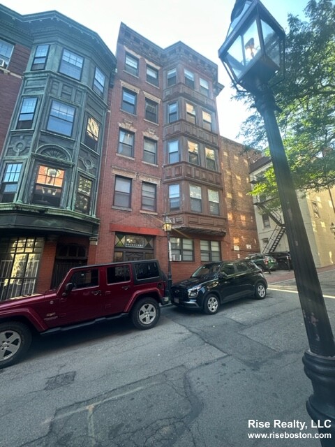 1 bed, 1 bath apartment for rent at 37 Joy St Unit 7, Beacon Hill — photo 14 of 16