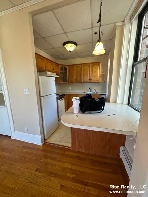 1 bed, 1 bath apartment for rent at 37 Joy St Unit 7, Beacon Hill — photo 9 of 16