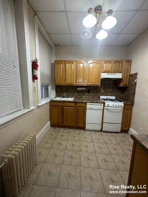 2 bed, 1 bath apartment for rent at 7 Anderson St Unit 4, Beacon Hill — photo 7 of 16
