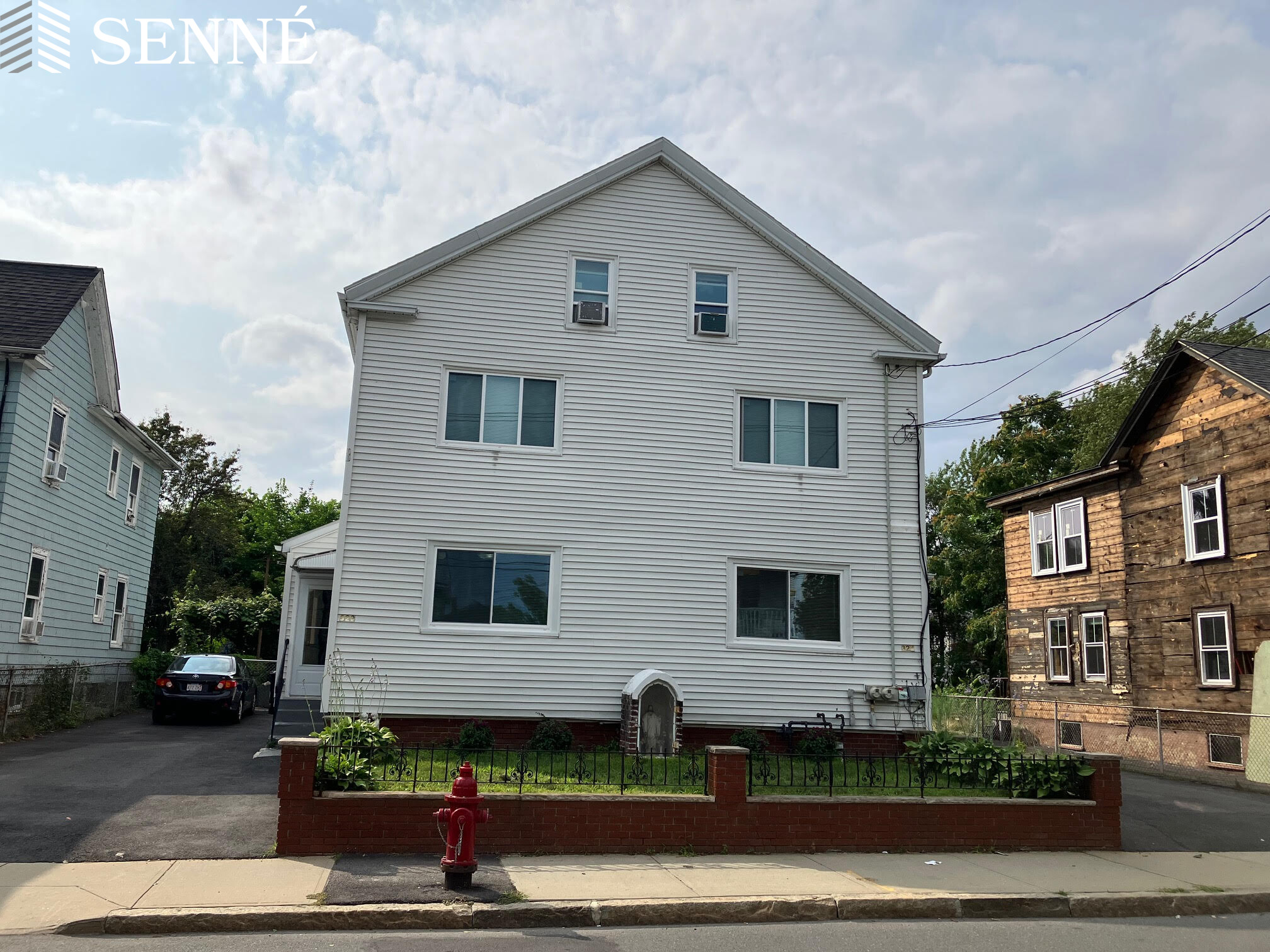 3 bed, 1 bath apartment for rent at 322 Lowell St Unit 2, Davis Square — photo 1 of 16