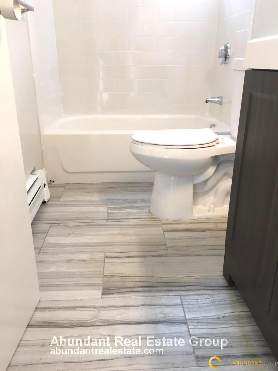 1 bed, 1 bath apartment for rent at 125 Trapelo Rd Unit 26A, Belmont — photo 4 of 6