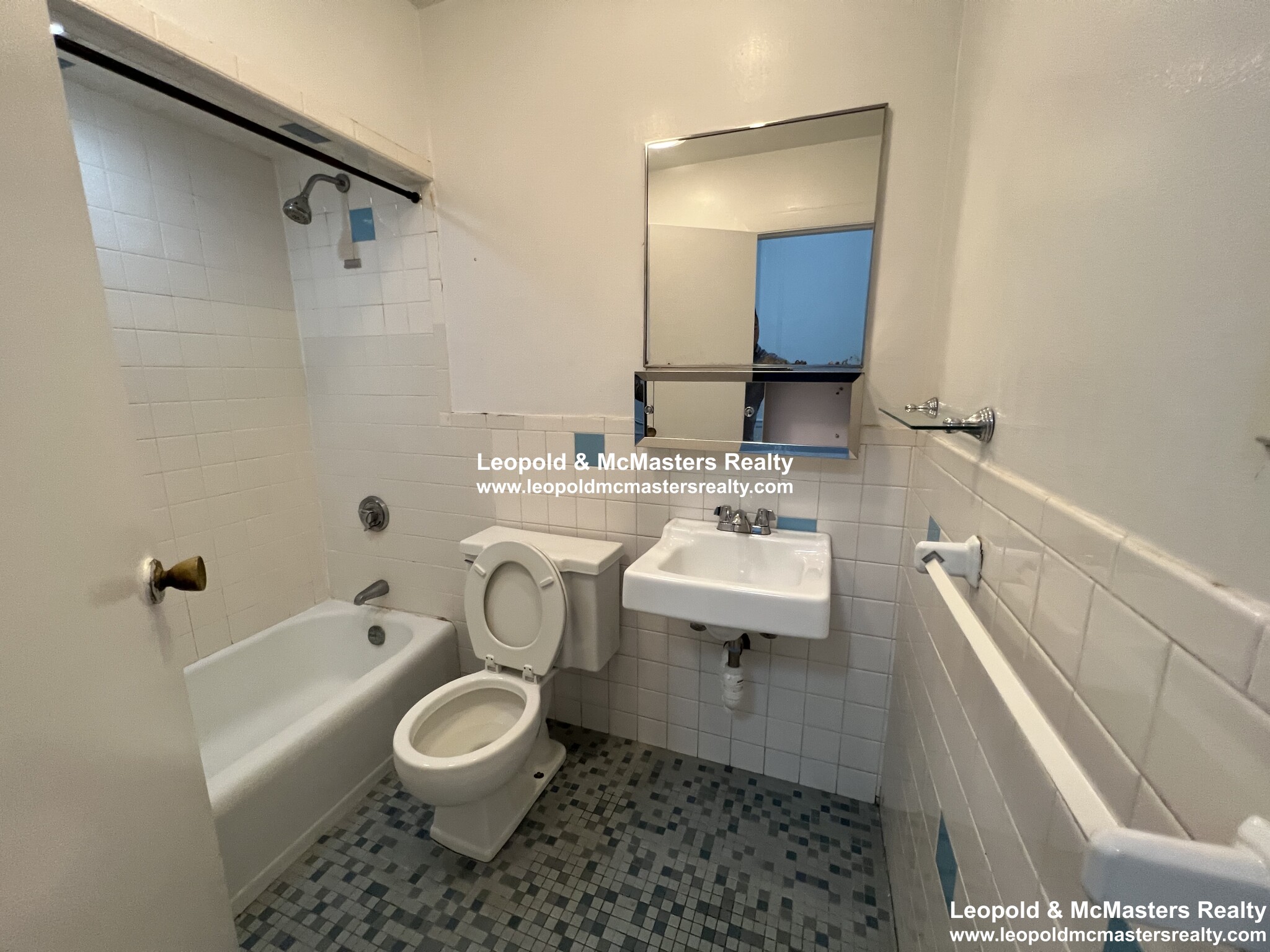 1 bed, 1 bath apartment for rent at 5 Joy St Unit 1, Beacon Hill — photo 6 of 10
