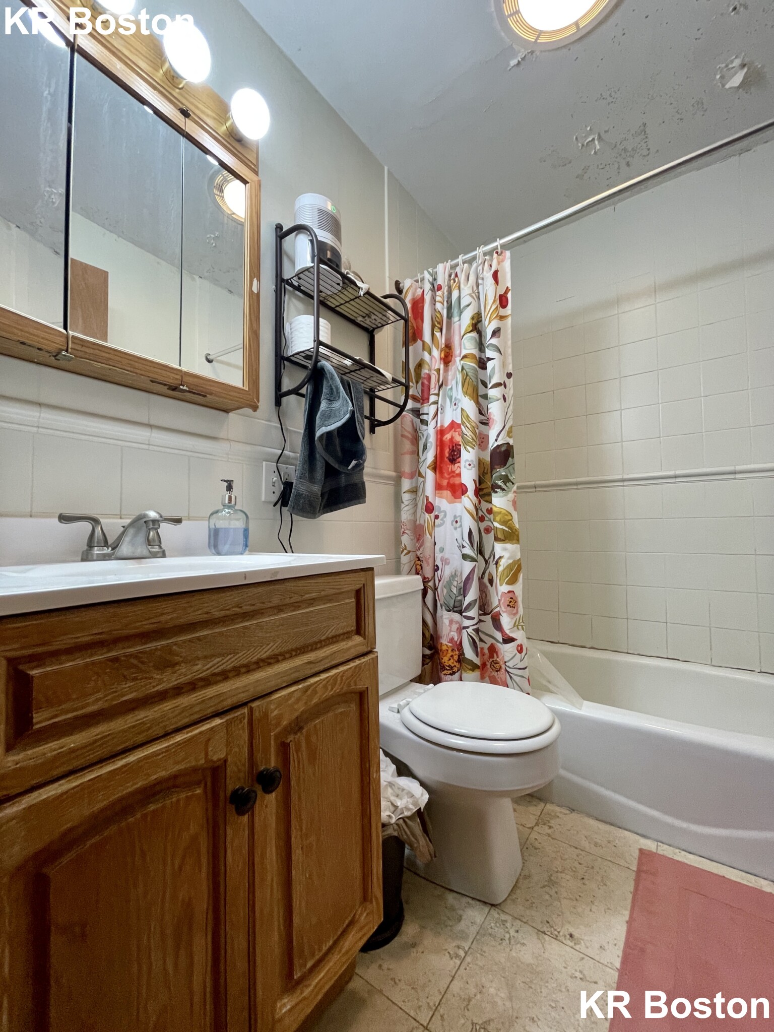 4 bed, 2 bath apartment for rent at 129 Brook St Unit 2, Coolidge Corner — photo 4 of 7
