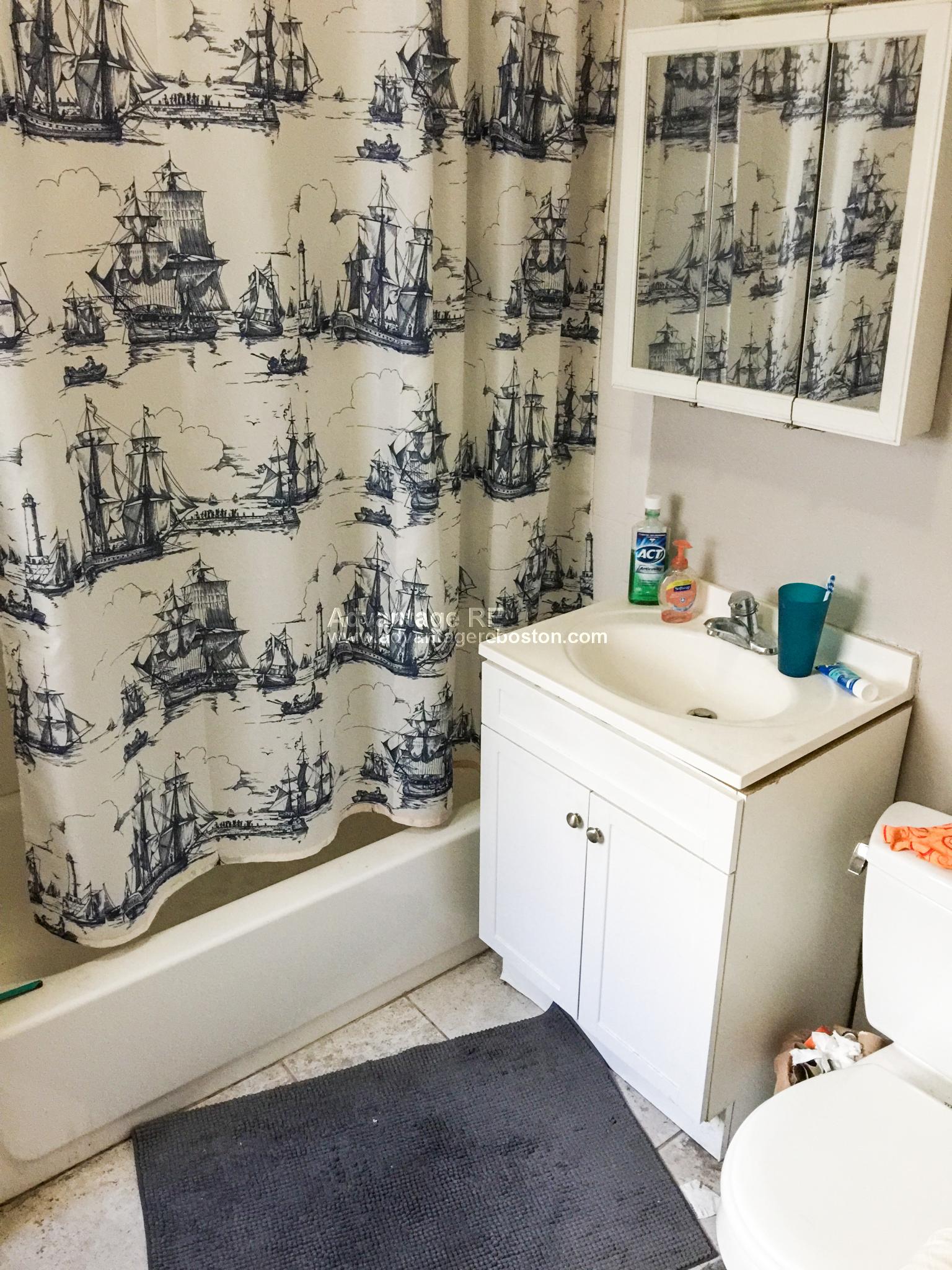 4 bed, 2 bath apartment for rent at 1066 Commonwealth Ave Unit 30, Allston — photo 7 of 23