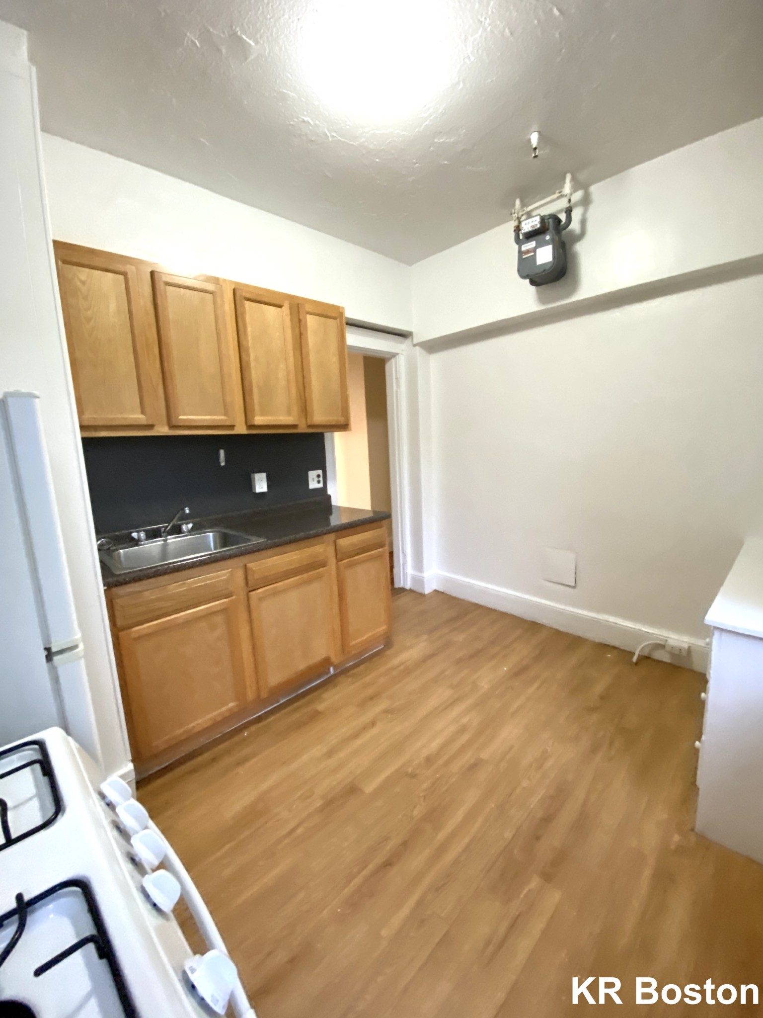 1 bed, 1 bath apartment for rent at 1801 Commonwealth Ave Unit 6, Brighton — photo 4 of 10