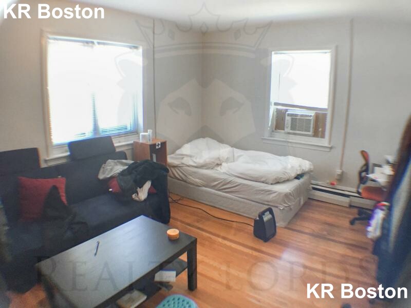 1 split bed, 1 bath apartment for rent at 9 President Ter Unit 2, Allston — photo 5 of 8