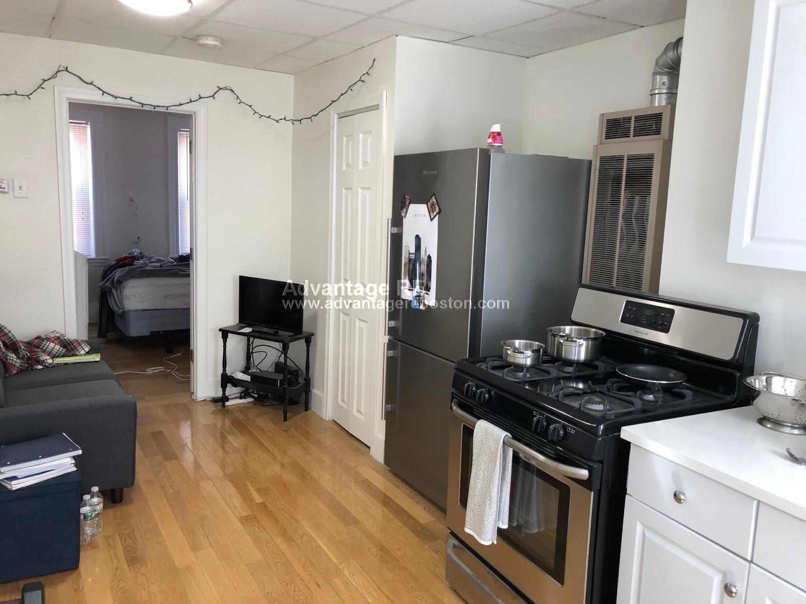 1 bed, 1 bath apartment for rent at 10 Wiget St Unit 8, North End — photo 1 of 19
