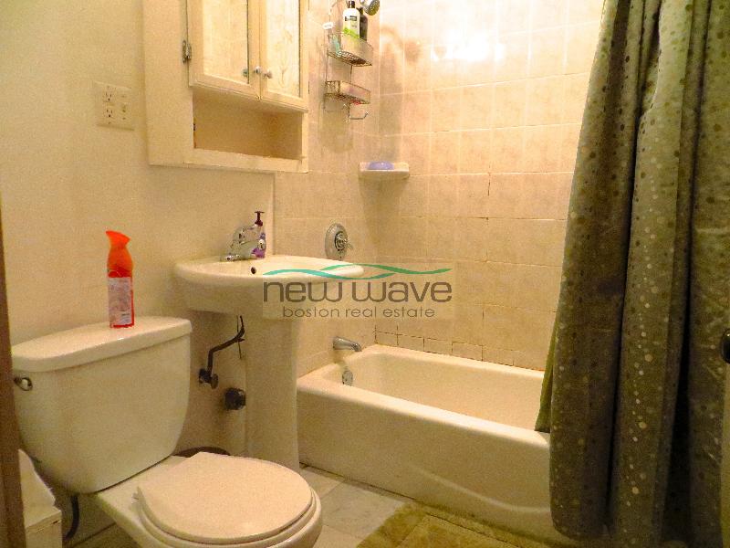 4 bed, 2 bath apartment for rent at 140 Saint Alphonsus Unit 3, Mission Hill — photo 11 of 14