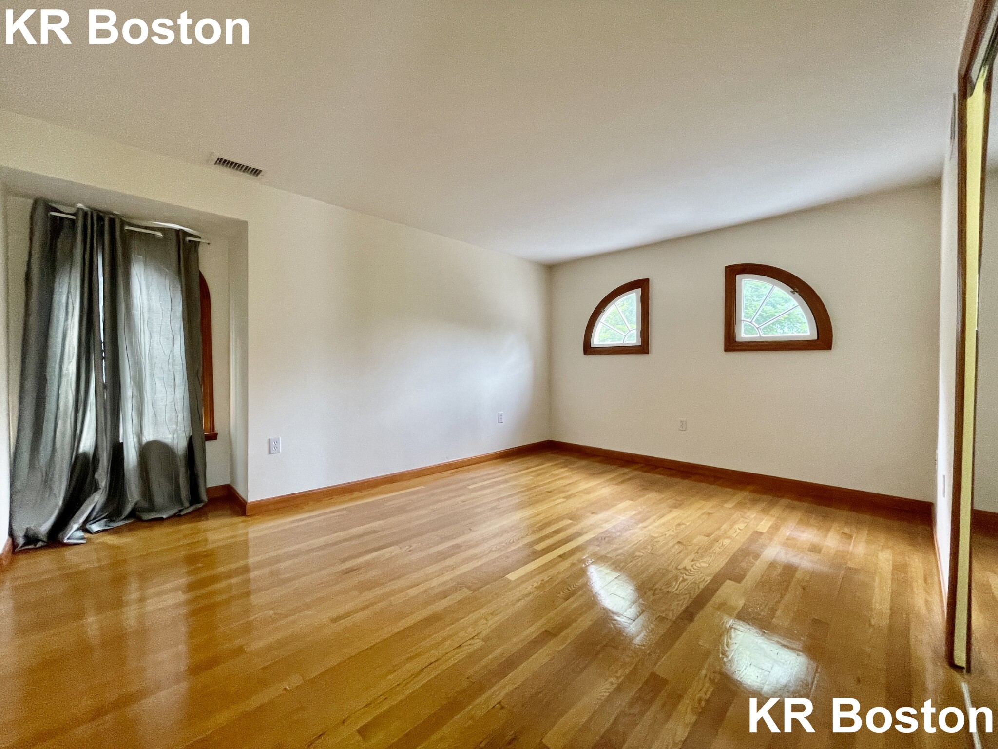 5 bed, 2.5 bath apartment for rent at 51 Rawson Rd Unit 0, Brookline Hills — photo 7 of 16