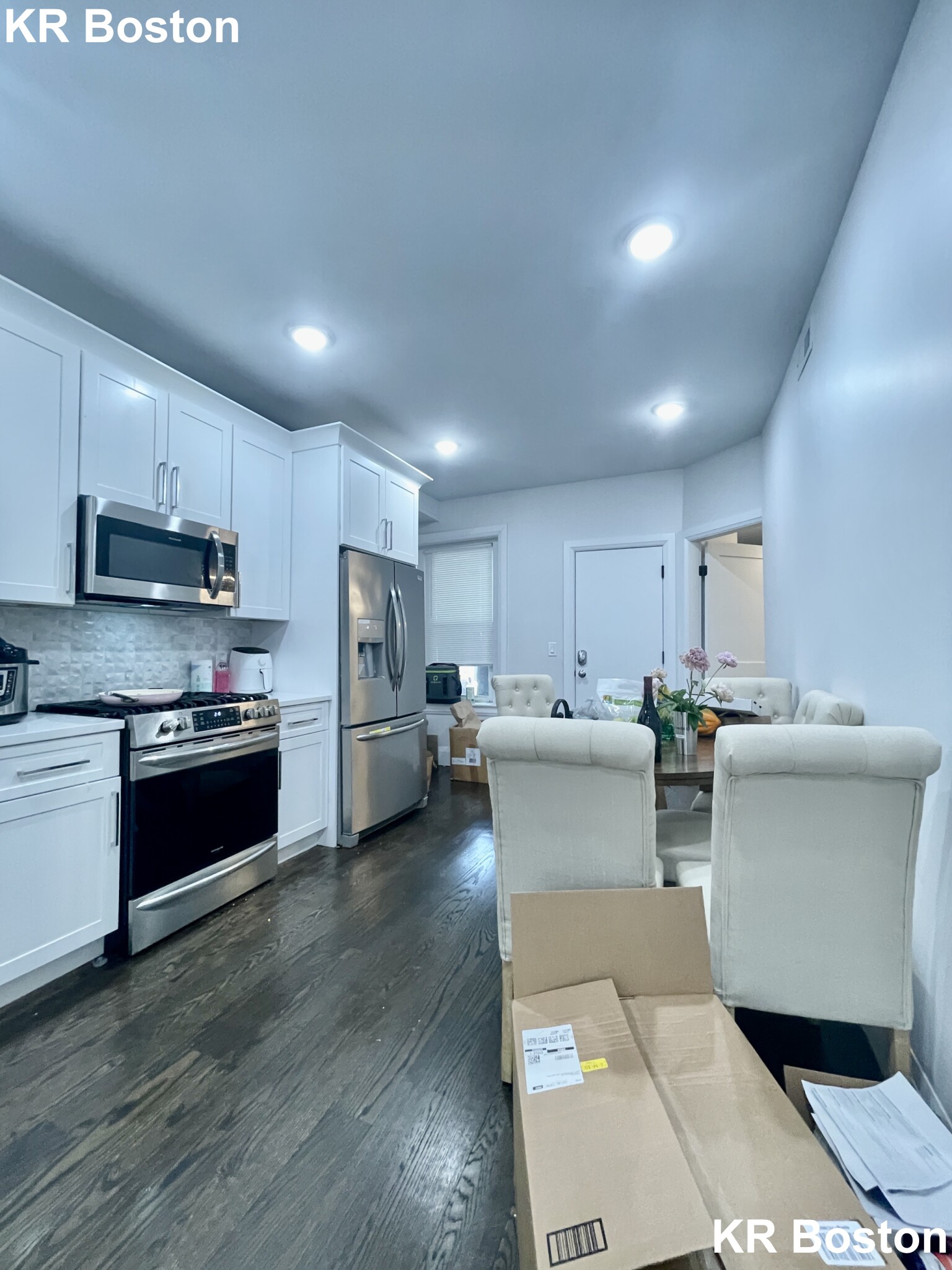 4 bed, 2 bath apartment for rent at 5 Strathmore Rd Unit 1, Chestnut Hill — photo 7 of 9