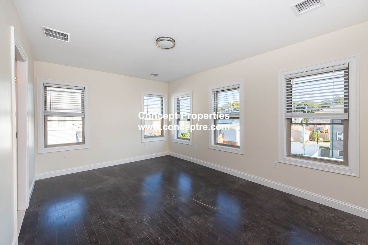 4 bed, 4+ bath apartment for rent at 39 Harvard St Unit 2, Charlestown — photo 6 of 20