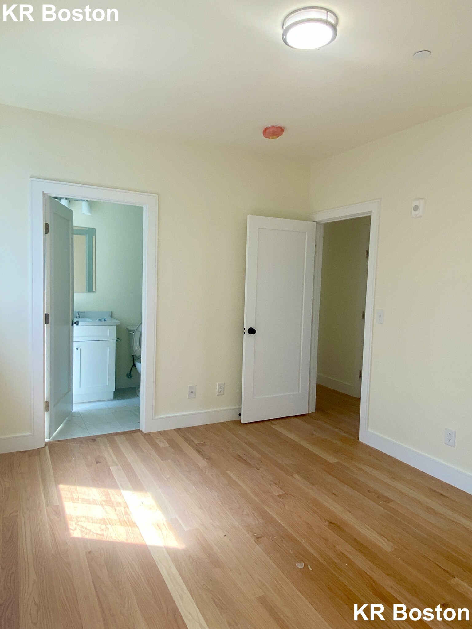 3 bed, 2.5 bath apartment for rent at 64 Cameron St Unit 4, Brookline Village — photo 7 of 16